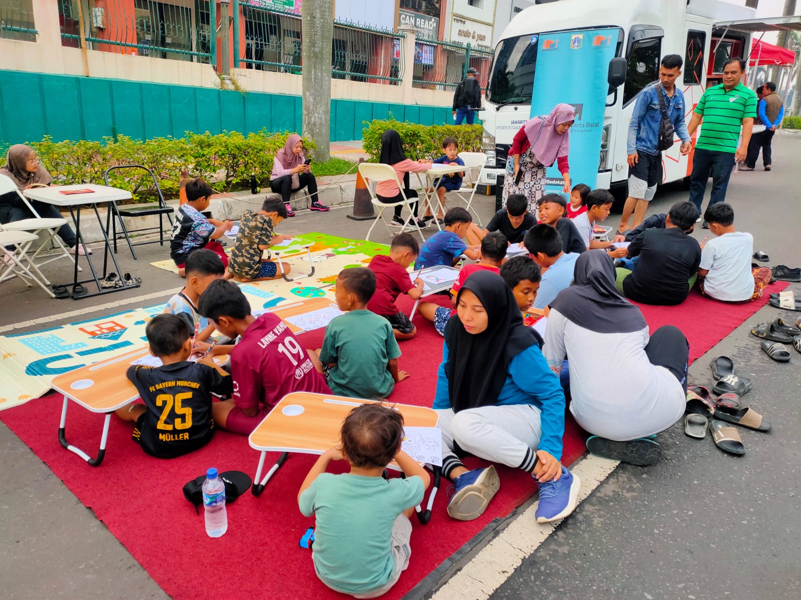 HBKB "Layanan Mobil Perpustakaan Keliling"